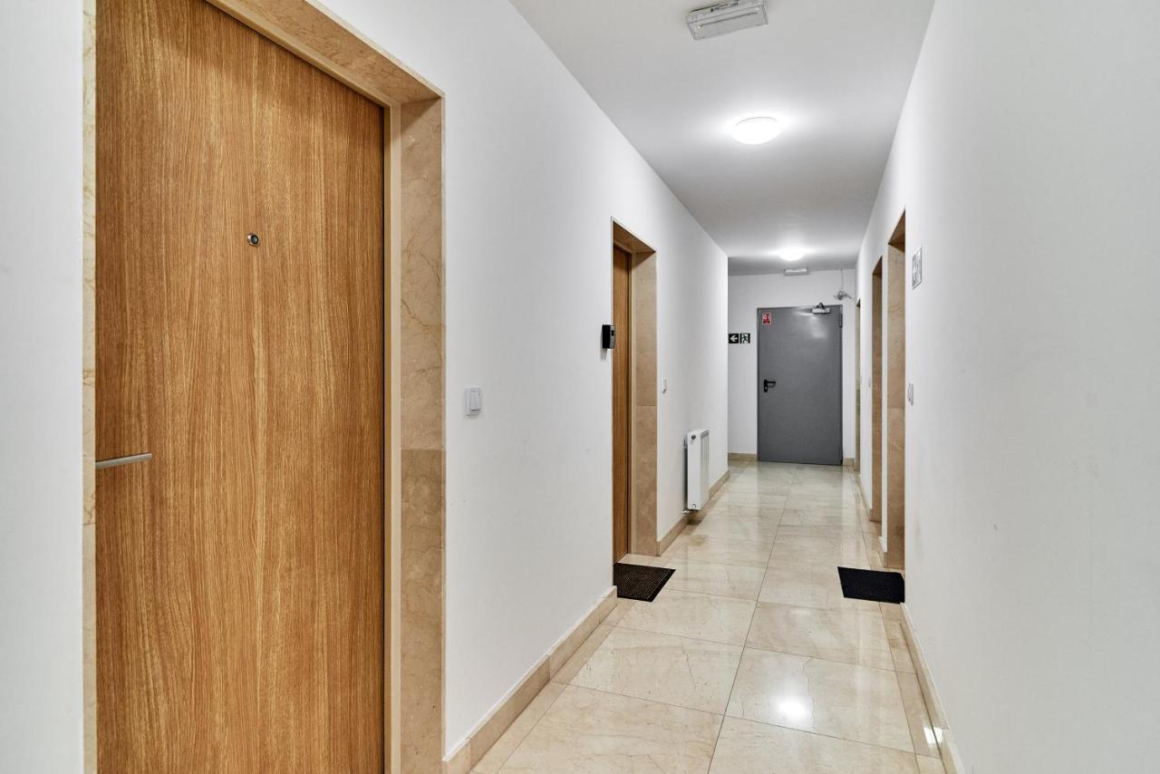 Apartments Wroclaw Pulaskiego By Noclegi Renters Bagian luar foto
